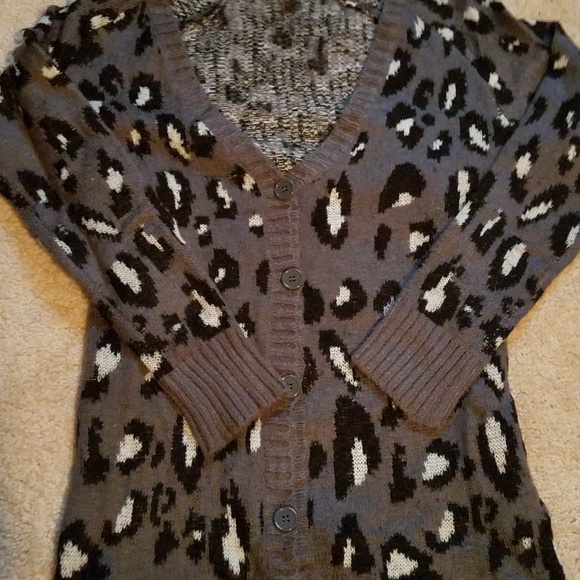 Charlotte Russe Sweaters - Charlotte russe small sweater